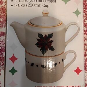 Festive Poinsettia Ceramic Teapot and Mug Set - White with Gold Trim